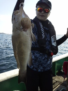 オオモンハタ60cm 1匹 の釣果 17年10月8日 西原丸 和歌山 文里港 船釣り予約 キャスティング船釣り予約