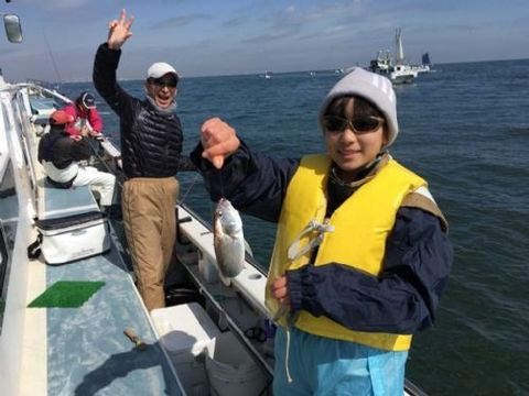 イシモチ33cm 94匹 の釣果 18年3月11日 米元釣船店 神奈川 金沢八景平潟 釣り船予約 釣割