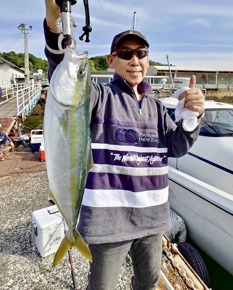 ヤズ の釣果 18年4月26日 海逢 広島 マリーナ広島 釣割