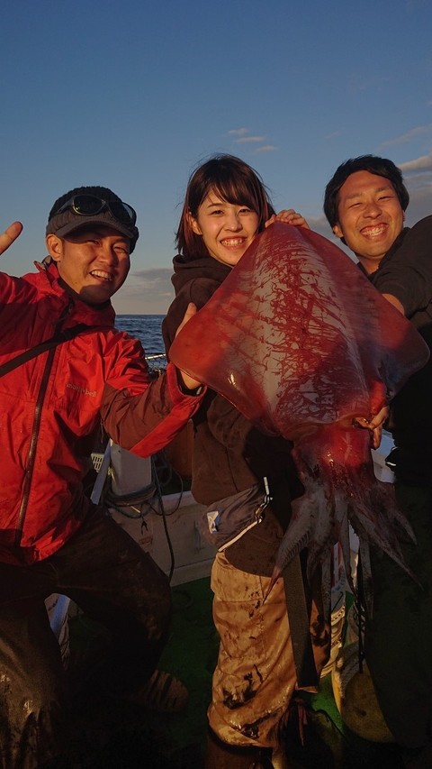 ソデイカ8 00kg 11匹 の釣果 18年11月3日 第二美丸 富山 黒部漁港 釣り船予約 釣割