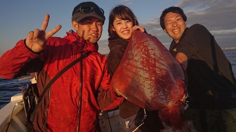 ソデイカ8 00kg 11匹 の釣果 18年11月3日 第二美丸 富山 黒部漁港 釣り船予約 釣割