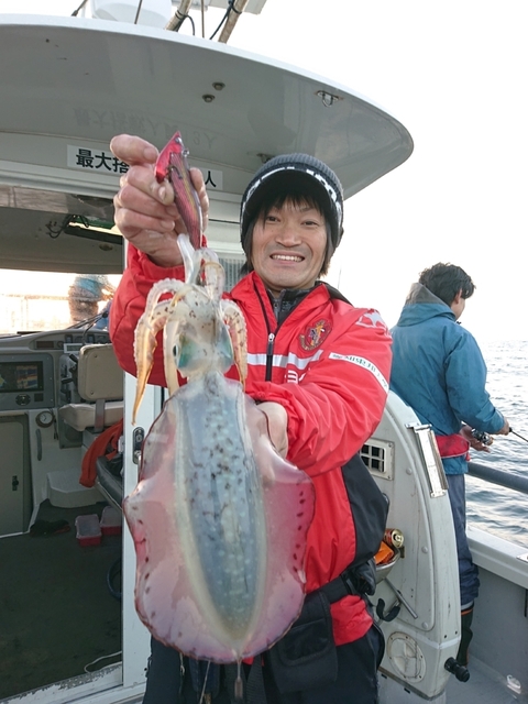 アオリイカ0 90kg 22匹 の釣果 18年11月21日 Zero 1 Fishing Service 京都 伊根港 釣り船予約 釣割