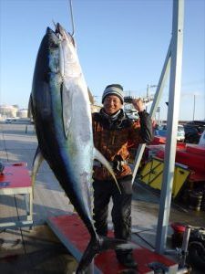 マグロ57 kg の釣果 18年11月27日 日立丸 茨城 日立港第五埠頭 釣り船予約 釣割