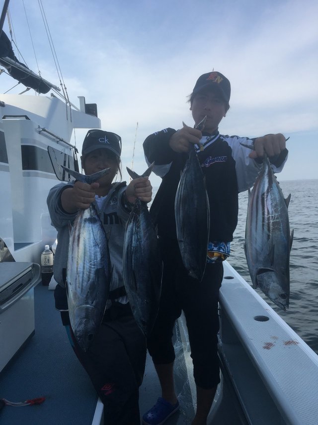 カワハギ26cm 9匹 の釣果 19年9月27日 五エム丸 神奈川 葉山芝崎港 釣り船予約 釣割