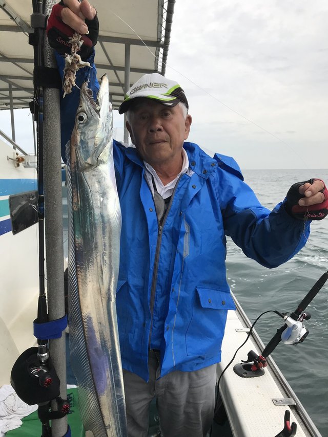 タチウオ110cm 23匹 の釣果 19年9月27日 釣船 鍵庄 兵庫 明石浦漁港 船釣り予約 キャスティング船釣り予約