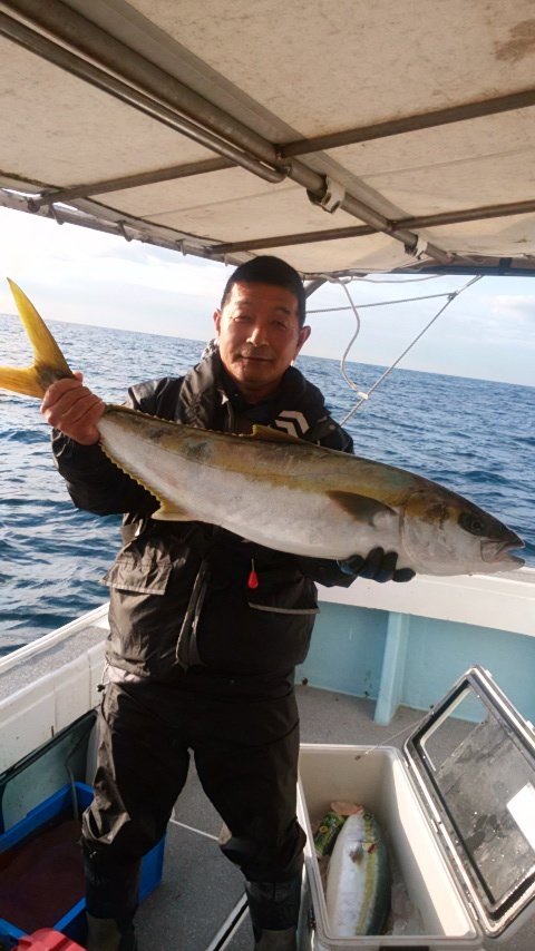 ヒラマサ9 00kg の釣果 19年11月27日 明石丸 福岡 神湊港 釣り船予約 釣割