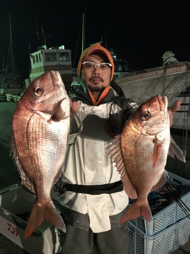 マダイ1 kg 3匹 の釣果 年1月12日 富士丸 千葉 大原港 釣り船予約 釣割