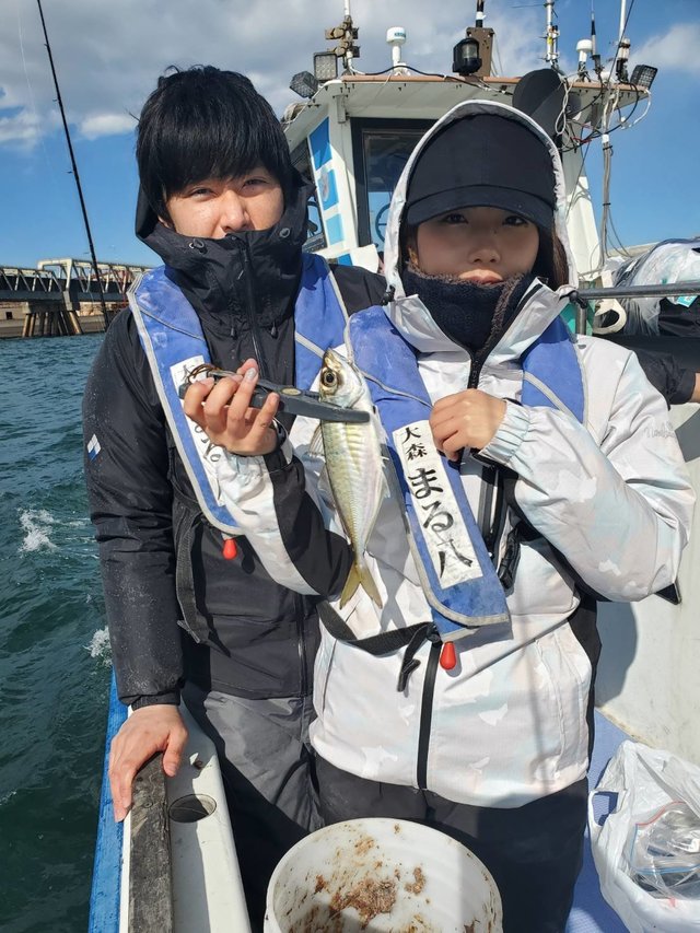 アジ30cm 68匹 の釣果 年2月23日 船宿まる八 東京 平和島 釣り船予約 釣割