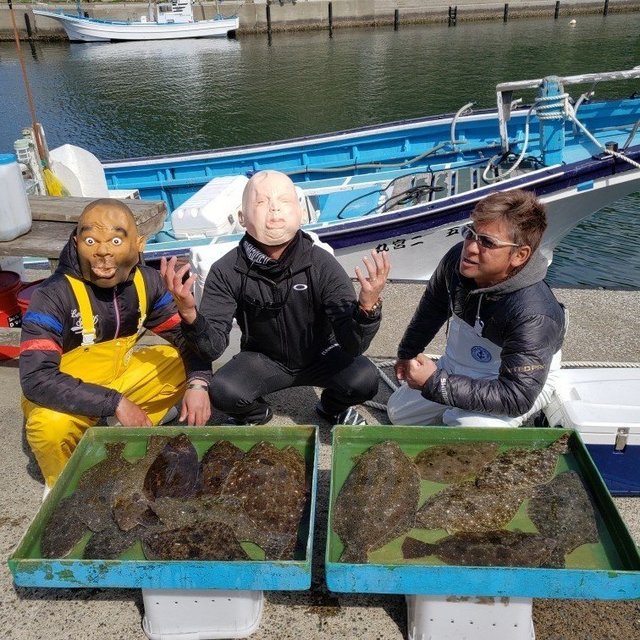 ヒラメ2 00kg 6匹 の釣果 年3月17日 二宮丸 神奈川 宮川港 船釣り予約 キャスティング船釣り予約