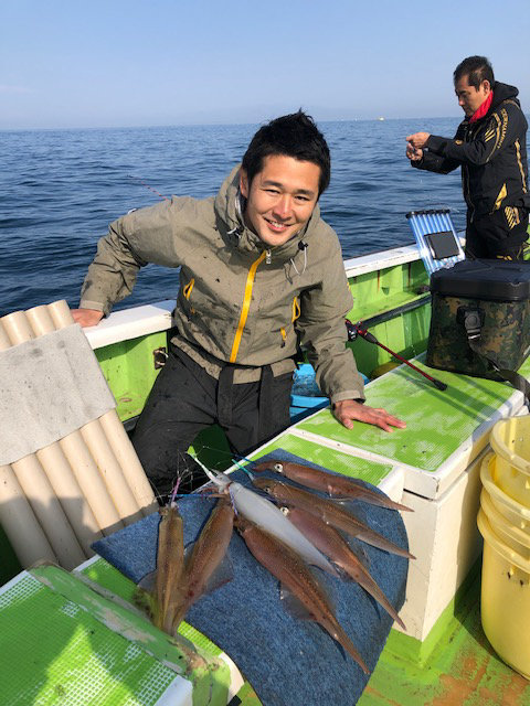 マルイカ50cm 31匹 の釣果 年4月4日 たいぞう丸 神奈川 葉山鐙摺港 釣り船予約 釣割