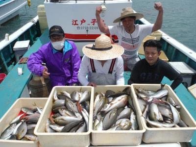 イサギ 32匹 の釣果 年5月27日 江戸っ子丸 和歌山 美浜港 釣割