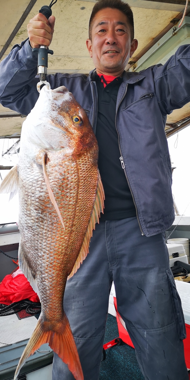 マダイ96cm 3匹 の釣果 年5月30日 福寿丸 宗像大島 福岡 神湊港 釣り船予約 釣割