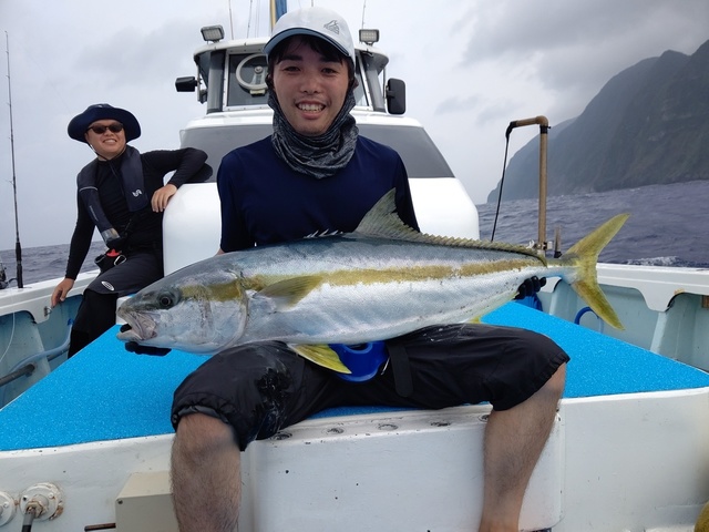 ヒラマサ18 00kg 1匹 の釣果 年7月25日 恵丸 静岡 手石港 釣り船予約 釣割