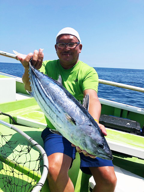 カツオ5 40kg 1匹 の釣果 年8月5日 たいぞう丸 神奈川 葉山鐙摺港 釣り船予約 釣割