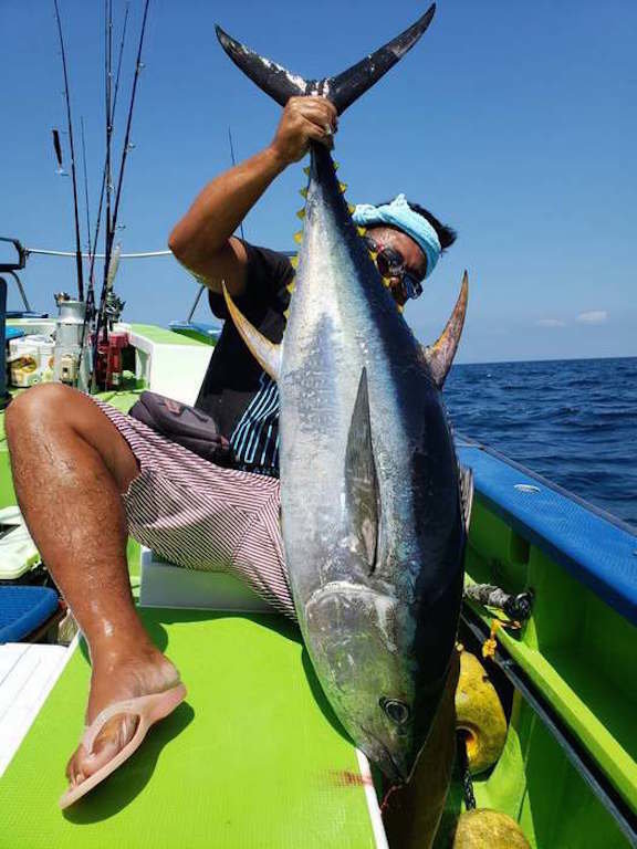 マグロ29 00kg の釣果 年8月24日 浅八丸 神奈川 平塚港 釣り船予約 釣割