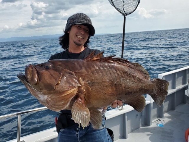 ホウキハタ79cm の釣果 年9月29日 ブルーピア 和歌山 内の浦港 釣り船予約 釣割
