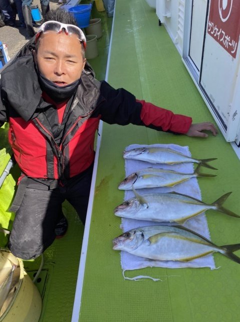 シマアジ3 50kg 8匹 の釣果 年10月25日 松栄丸 千葉 釣割