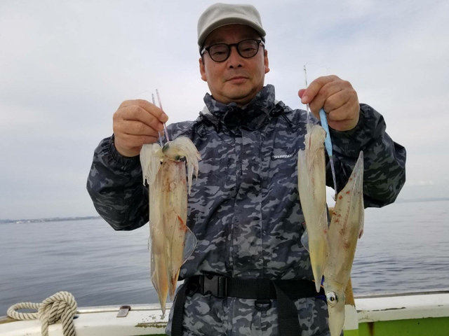 ヤリイカ36cm 25匹 の釣果 年10月28日 すえじ丸 神奈川 釣割