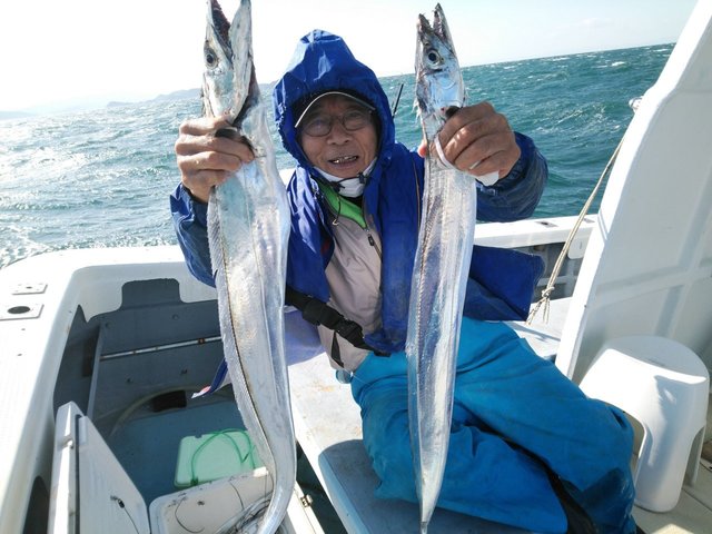 タチウオ 35匹 の釣果 年11月3日 岡安丸 愛知 神島 釣割