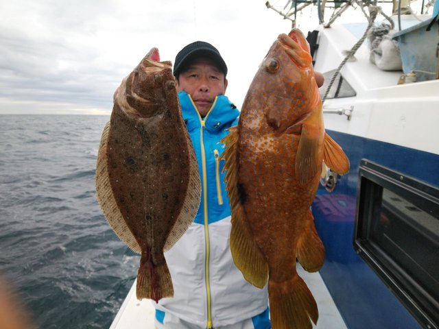 ヒラメ62cm 5匹 の釣果 年12月2日 岡安丸 愛知 神島 釣割