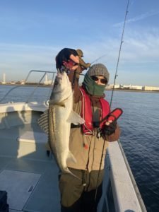 シーバス の釣果 年12月29日 けやき丸 埼玉 荒川笹目橋上流 釣り船予約 釣割