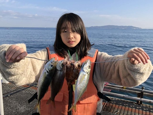 アジ の釣果 21年1月4日 福岡市海づり公園 福岡 その他 釣割