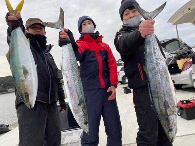 ワラサ の釣果 21年1月5日 ぽん助釣船 愛知 赤羽根港 釣割