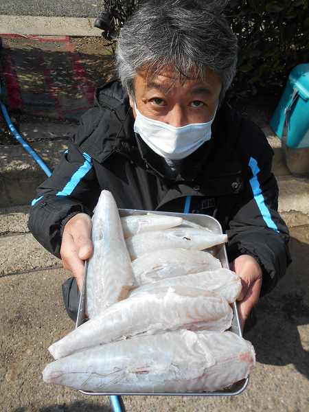 ショウサイフグ40cm 9匹 の釣果 21年2月27日 釣り船 名田屋 兵庫 釣割