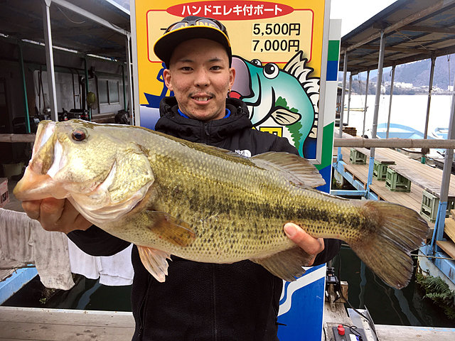 ブラックバス48cm 1匹 の釣果 21年3月9日 柴田 神奈川 相模湖 釣割