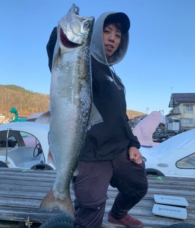 マス の釣果 21年4月21日 木崎湖モダンボート 長野 木崎湖 釣割