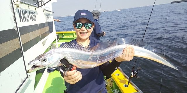 タチウオ122cm 22匹 の釣果 21年5月25日 渡辺釣船店 神奈川 横浜港 釣割