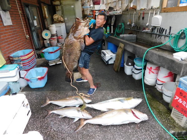 モロコ36 00kg 1匹 の釣果 21年7月15日 アサギク 東京 八丈島 釣割