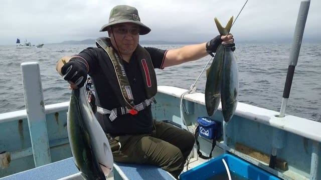 ハマチ の釣果 21年7月17日 三幸丸 三重 石鏡漁港 船釣り予約 キャスティング船釣り予約