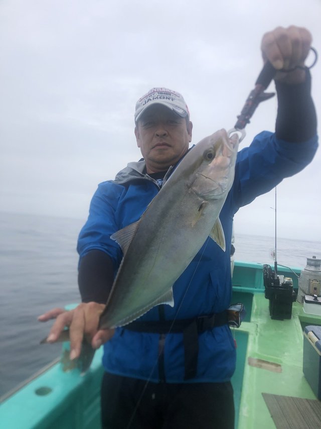 カンパチ48cm 1匹 の釣果 21年9月9日 植田丸 茨城 釣割