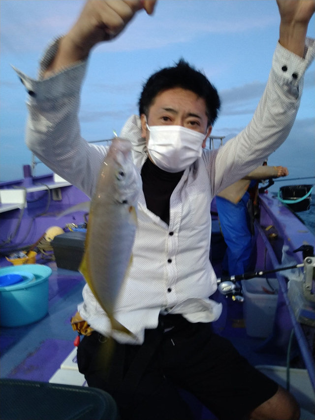 シマアジ0 70kg 2匹 の釣果 21年9月10日 春栄丸 千葉 大原港 釣割