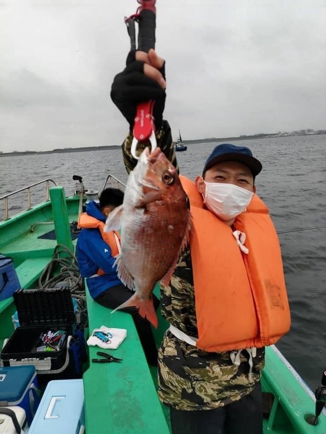 サバ 13匹 の釣果 22年6月8日 かりゆし丸 神奈川 平塚新港 船釣り予約 キャスティング船釣り予約