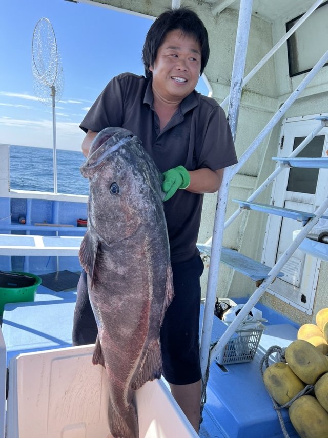 アブラボウズ70 00kg 2匹 の釣果 22年7月25日 幸栄丸 茨城 鹿嶋旧港 船釣り予約 キャスティング船釣り予約