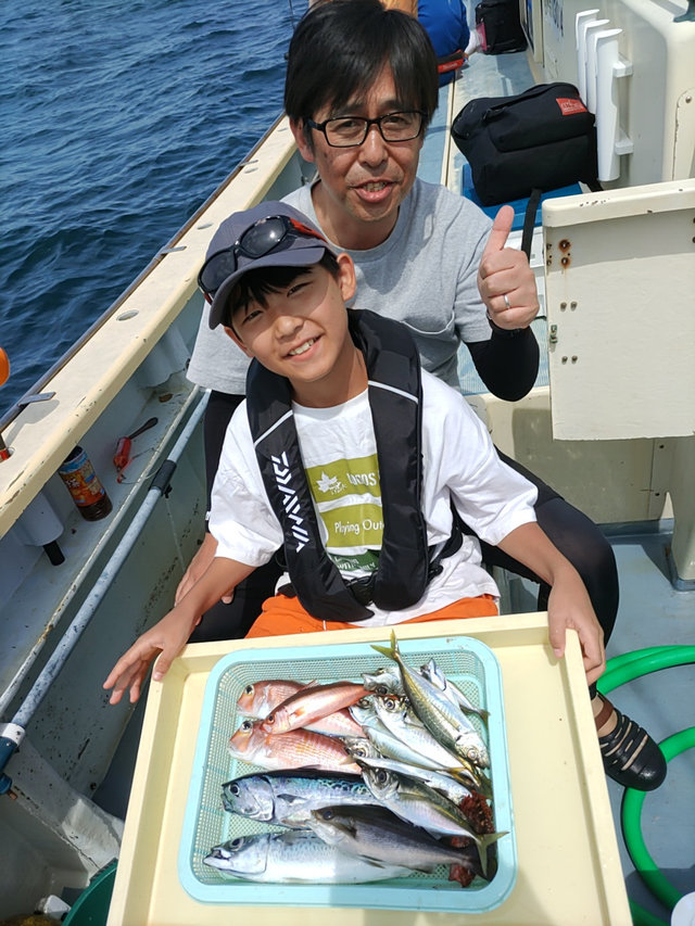 アジ(マアジ)・イサキ・アマダイ(アカアマダイ)・サバ(マサバ)・カサゴ・ハチビキ・ソウダガツオ(マルソウダ)