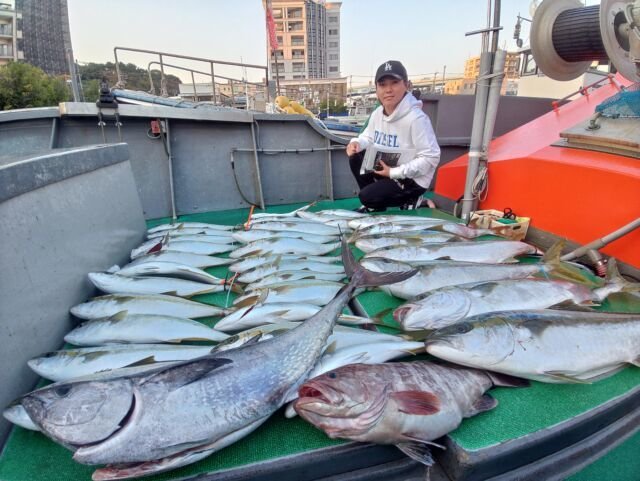 マハタ・ヒラマサ・コシナガ